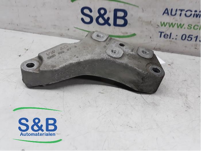 Usagé Support moteur Audi Q3 (8UB/8UG) 2.0 TDI 16V 140 Prix € 20,00 Règlement à la marge proposé par Schaap & Bron