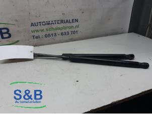 Used Set of tailgate gas struts Volkswagen Passat Variant (365) 1.6 TDI 16V Bluemotion Price on request offered by Schaap & Bron