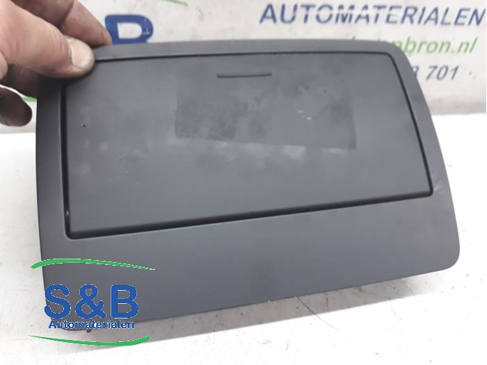 Begagnade Innerdisplay Audi Q3 (8UB/8UG) Pris € 150,00 Marginaltabell erbjuds av Schaap & Bron