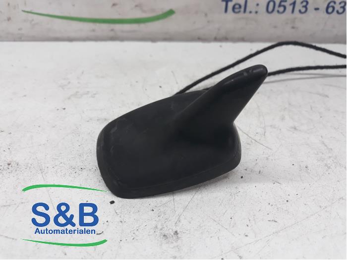 Używane Antena GPS Audi Q7 (4LB) 3.0 TDI V6 24V Cena € 29,95 Procedura marży oferowane przez Schaap & Bron