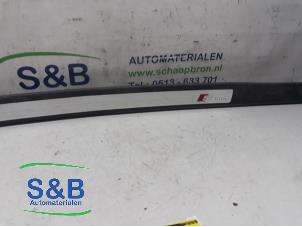 Usados Placa del desgaste del travesaño de la puerta izquierda Audi A3 Sportback (8PA) Precio € 15,00 Norma de margen ofrecido por Schaap & Bron