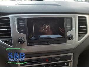 Usados Controlador de pantalla multimedia Volkswagen Golf Sportsvan (AUVS) 1.6 TDI BlueMotion 16V Precio € 349,00 Norma de margen ofrecido por Schaap & Bron