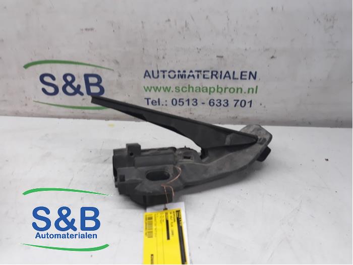 Używane Pedal hamulca Volkswagen Golf Plus (5M1/1KP) Cena € 20,00 Procedura marży oferowane przez Schaap & Bron