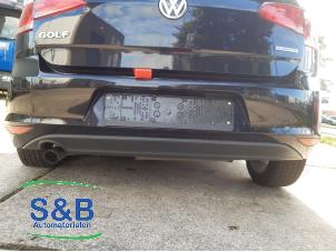 Używane Zderzak tylny Volkswagen Golf VII (AUA) 1.6 TDI BlueMotion 16V Cena € 275,00 Procedura marży oferowane przez Schaap & Bron