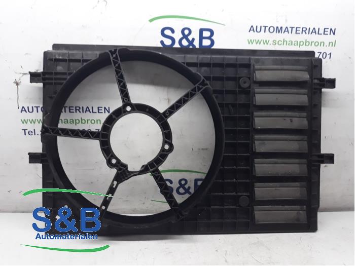 Caja de aleta de refrigeración de un Skoda Fabia II (5J) 1.2 TDI 12V Greenline 2011