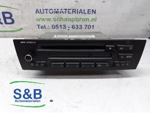 Usados Reproductor de CD y radio BMW 1 serie (E87/87N) 118d 16V Precio € 60,00 Norma de margen ofrecido por Schaap & Bron
