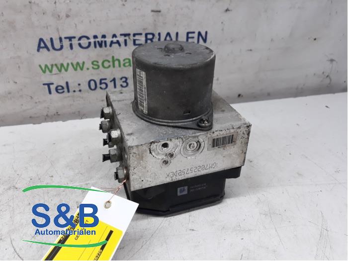 Begagnade ABS-pump Mini Mini (R56) Pris € 175,00 Marginaltabell erbjuds av Schaap & Bron