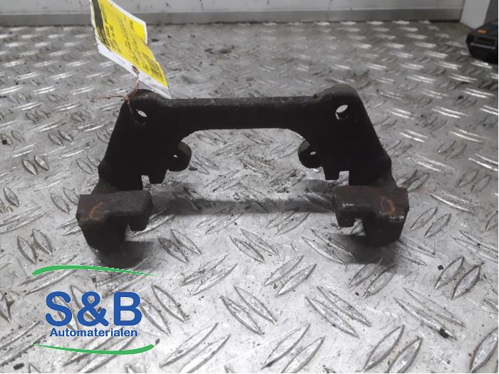 Begagnade Bromssköld BMW Mini (R50/53) 1.6 16V Cooper Pris € 15,00 Marginaltabell erbjuds av Schaap & Bron