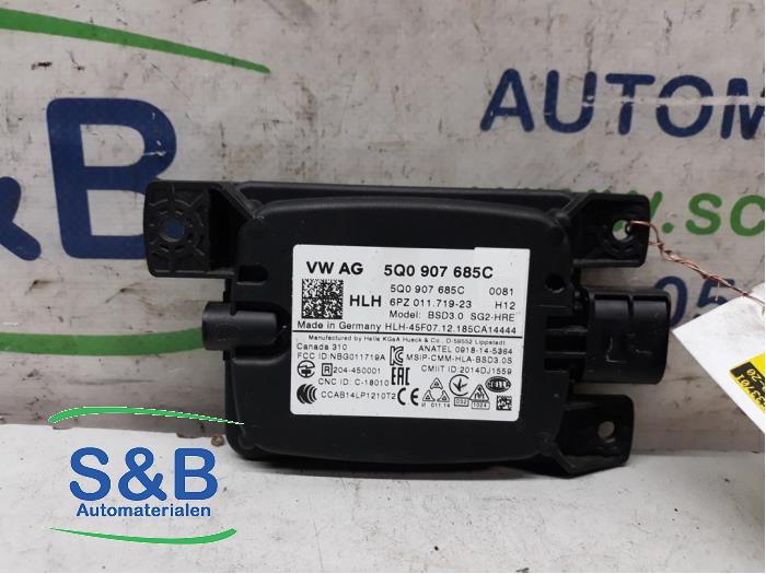 Begagnade Dödvinkelsensor Volkswagen Golf VII (AUA) 2.0 GTI 16V Performance Package Pris € 100,00 Marginaltabell erbjuds av Schaap & Bron