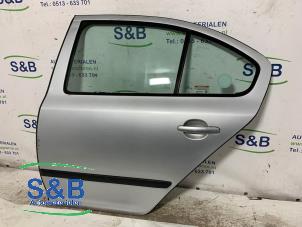 Used Rear door 4-door, left Skoda Octavia (1Z3) 2.0 TDI PD 16V Price € 99,00 Margin scheme offered by Schaap & Bron