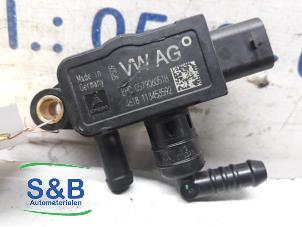 Used Fuel pressure sensor Volkswagen Passat (3G2) 2.0 TSI 16V 4Motion Price € 20,00 Margin scheme offered by Schaap & Bron