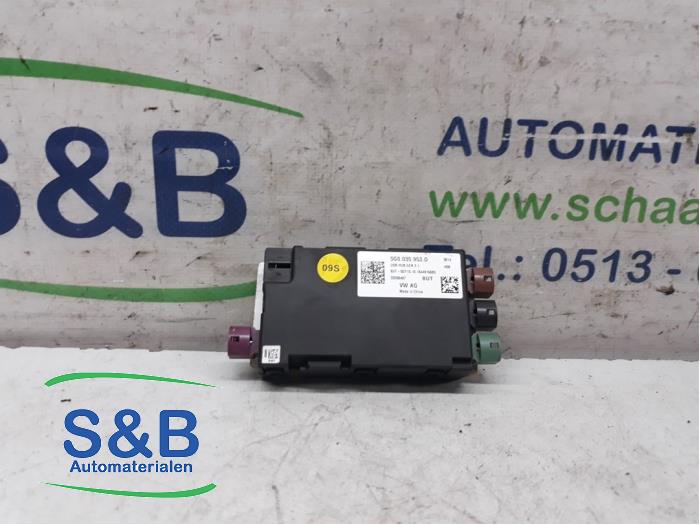 Begagnade USB-modul Volkswagen Golf VII (AUA) 2.0 GTI 16V Performance Package Pris € 29,99 Marginaltabell erbjuds av Schaap & Bron