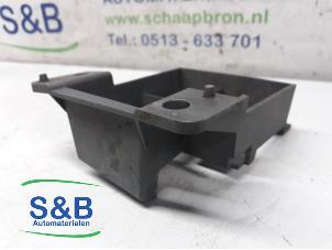 Used Front bumper, left-side component Volkswagen Crafter Price € 10,00 Margin scheme offered by Schaap & Bron