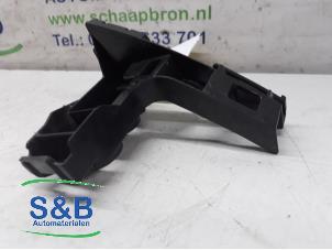 Used Front bumper bracket, right Volkswagen Golf VII (AUA) 1.4 TSI 16V Price € 5,00 Margin scheme offered by Schaap & Bron