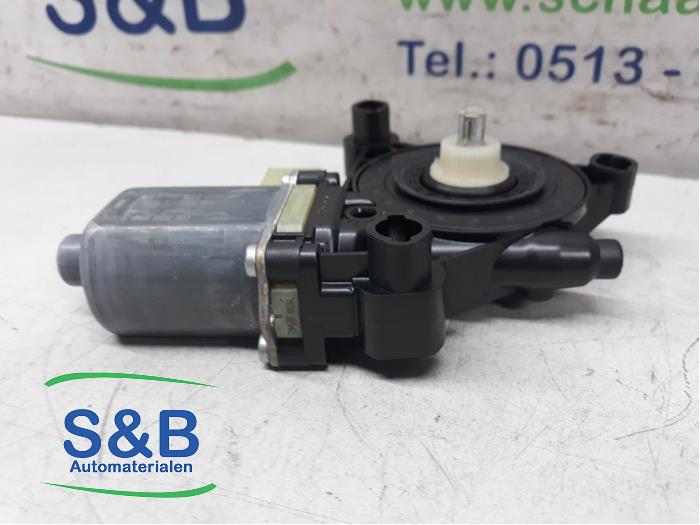 Usados Motor de ventanilla de puerta Volkswagen Golf VII (AUA) Precio € 35,00 Norma de margen ofrecido por Schaap & Bron