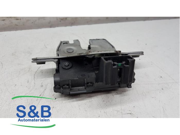 Tailgate lock mechanism from a Ford Transit Custom  2012