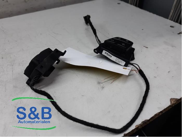 Gebrauchte Lenkradschalter BMW 1 serie (E87/87N) 116i 1.6 16V Preis € 40,00 Margenregelung angeboten von Schaap & Bron