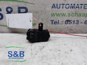 Used Tank flap lock motor Audi Q5 (8RB) 2.0 TFSI 16V Quattro Price € 10,00 Margin scheme offered by Schaap & Bron