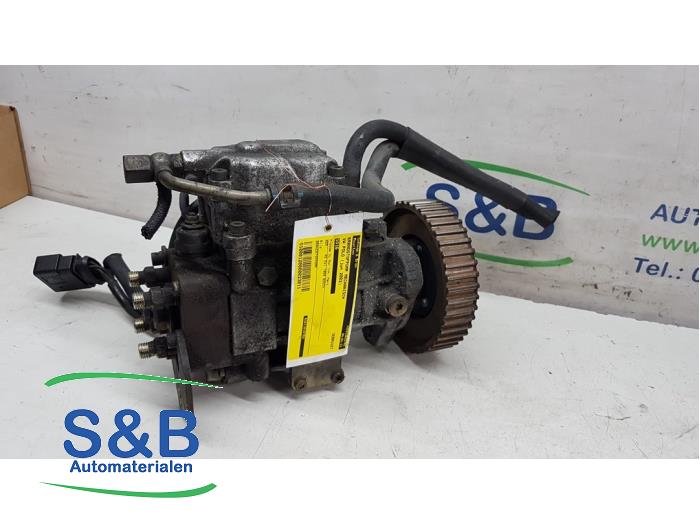 Gebrauchte Kraftstoffpumpe Mechanisch Volkswagen Polo IV (9N1/2/3) 1.9 SDI Preis € 70,00 Margenregelung angeboten von Schaap & Bron