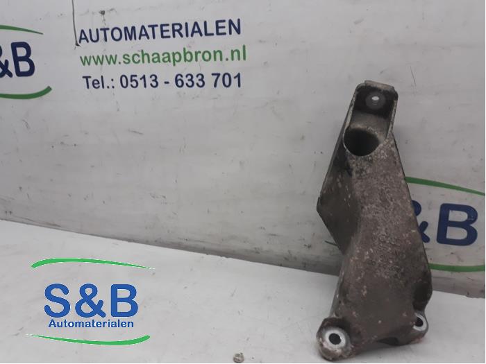 Used Engine mount Audi A4 (B6) 1.8 T 20V Price € 20,00 Margin scheme offered by Schaap & Bron