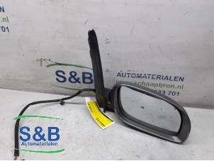 Used Wing mirror, right Volkswagen Touran (1T1/T2) 1.4 16V TSI 140 Price € 50,00 Margin scheme offered by Schaap & Bron