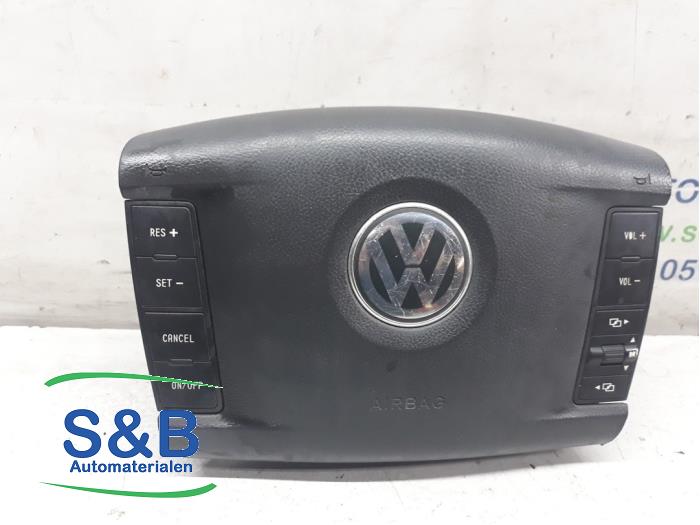 Airbag gauche (volant) d'un Volkswagen Touareg (7LA/7L6) 3.0 TDI V6 24V 2010