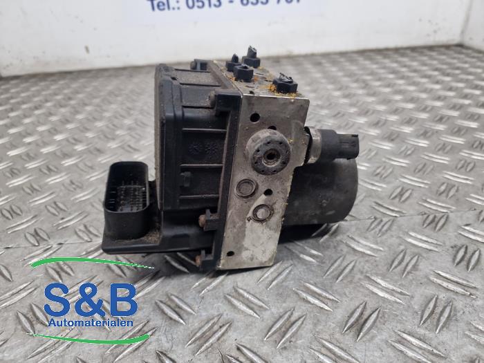 Used ABS pump Audi A6 Avant (C5) 2.5 TDI V6 24V Price € 150,00 Margin scheme offered by Schaap & Bron