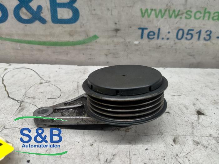 Usados Tensor correa múltiple Volkswagen Passat Variant (3B6) 1.9 TDI 130 Precio € 20,00 Norma de margen ofrecido por Schaap & Bron