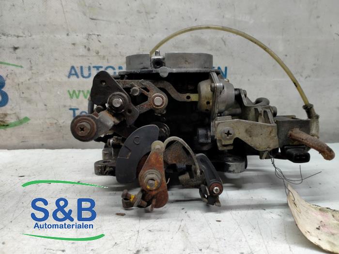 Używane Gaznik Audi 100 (C3) 1.8 CC Cena € 100,00 Procedura marży oferowane przez Schaap & Bron