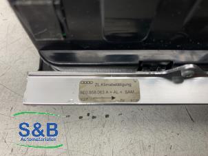 Panel climatronic z Audi A4 Avant (B6) 2.4 V6 30V 2005