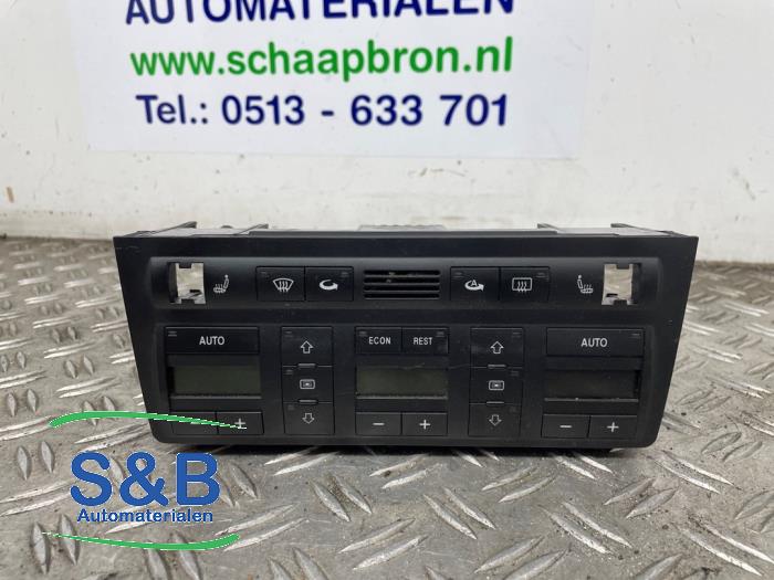 Używane Panel climatronic Audi A8 (D3) 3.0 V6 30V Quattro Cena € 110,00 Procedura marży oferowane przez Schaap & Bron