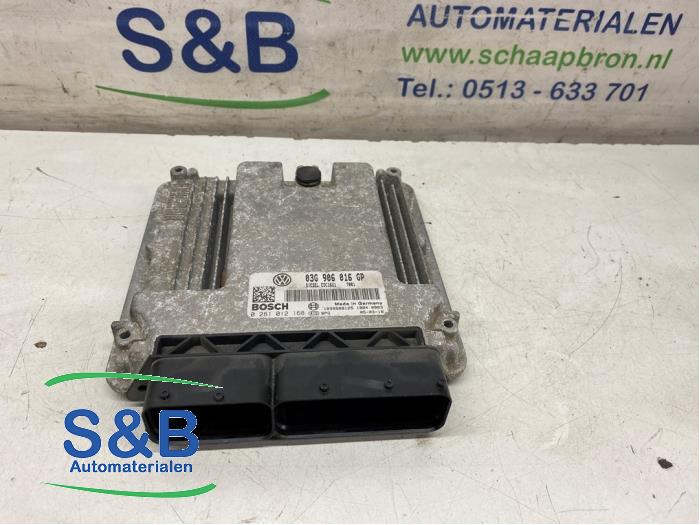 Used Engine management computer Volkswagen Caddy III (2KA,2KH,2CA,2CH) 2.0 SDI Price € 100,00 Margin scheme offered by Schaap & Bron