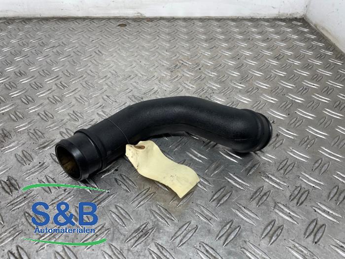 Gebrauchte Intercooler Schlauch Volkswagen Vento (1H2) 1.9 TDI Preis € 27,00 Margenregelung angeboten von Schaap & Bron