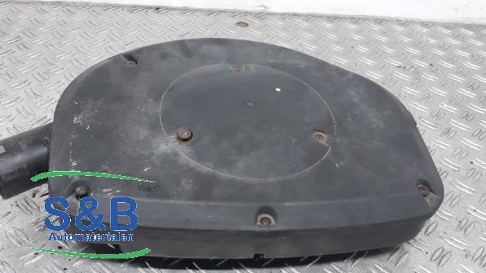 Gebrauchte Luftfiltergehäuse Volkswagen Polo III (6N1) 1.4i 60 Preis € 30,00 Margenregelung angeboten von Schaap & Bron