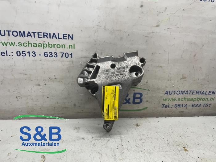Used Engine mount Volkswagen Touran Price € 40,00 Margin scheme offered by Schaap & Bron