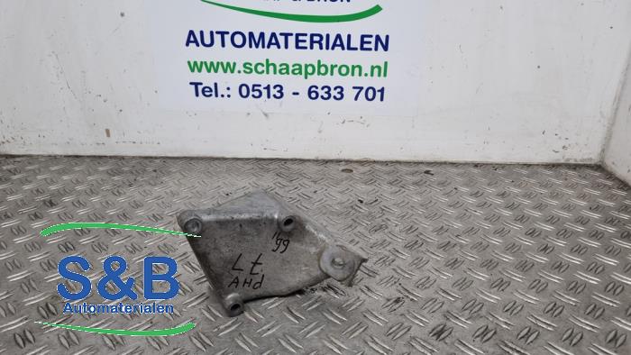 Used Engine mount Volkswagen LT II 2.5 TDi Price € 24,99 Margin scheme offered by Schaap & Bron