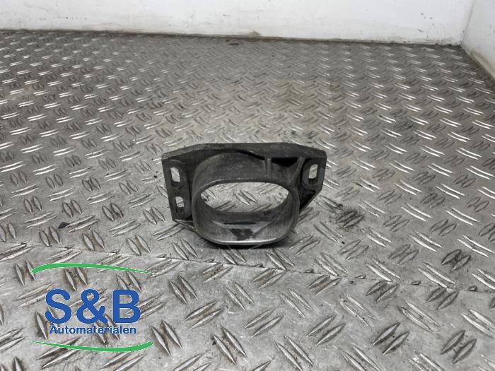 Engine mount from a Audi A4 (B5) 1.9 TDI 1999