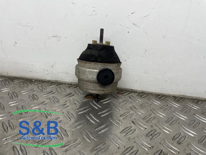 Used Engine mount Audi A4 (B6) 2.0 FSI 16V Price € 45,00 Margin scheme offered by Schaap & Bron