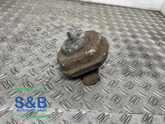 Used Engine mount Volkswagen Golf II (19E) 1.6 C,CL,GL Price € 35,00 Margin scheme offered by Schaap & Bron