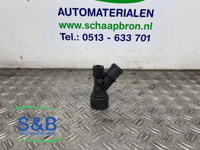 Begagnade Vattenrör Volkswagen Polo IV (9N1/2/3) 1.2 12V Pris € 10,00 Marginaltabell erbjuds av Schaap & Bron
