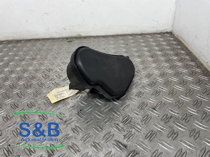 Vacuum air tank
