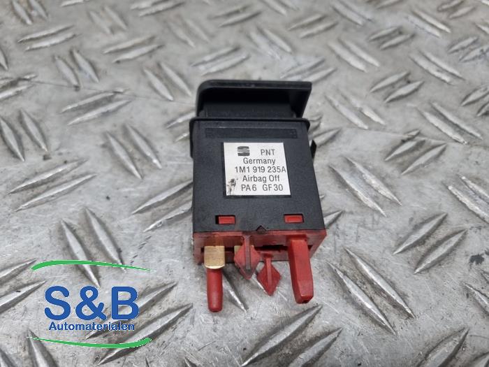 Usagé Divers Seat Leon (1M1) 1.8 20V Turbo Prix € 14,99 Règlement à la marge proposé par Schaap & Bron