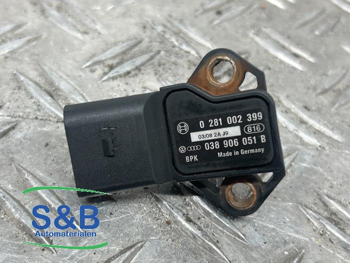 Fuel pressure sensor from a Volkswagen Caddy Alltrack Combi 1.2 TSI 16V 2015