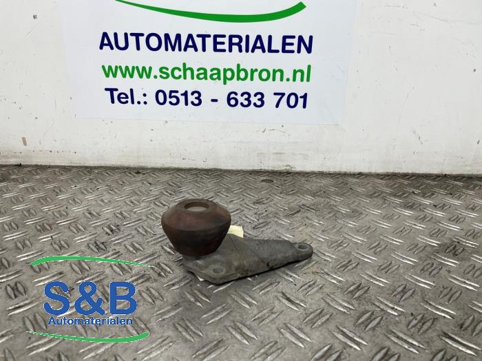 Usagé Support moteur Audi A6 Avant (C5) 2.5 TDI V6 24V Quattro Prix € 15,00 Règlement à la marge proposé par Schaap & Bron