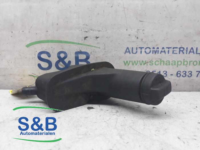 Begagnade Styrservotank Volkswagen Vento (1H2) 1.8 i Pris € 18,00 Marginaltabell erbjuds av Schaap & Bron