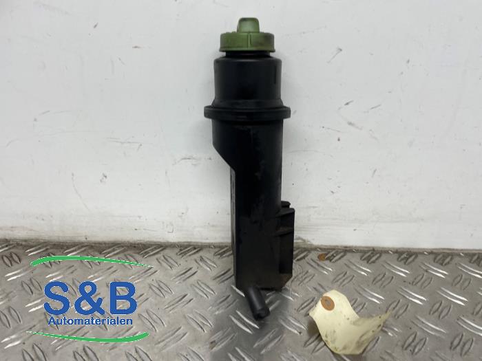 Gebrauchte Lenkkraftverstärker Ölbehälter Volkswagen Polo III (6N1) 1.4i 60 Preis € 17,00 Margenregelung angeboten von Schaap & Bron