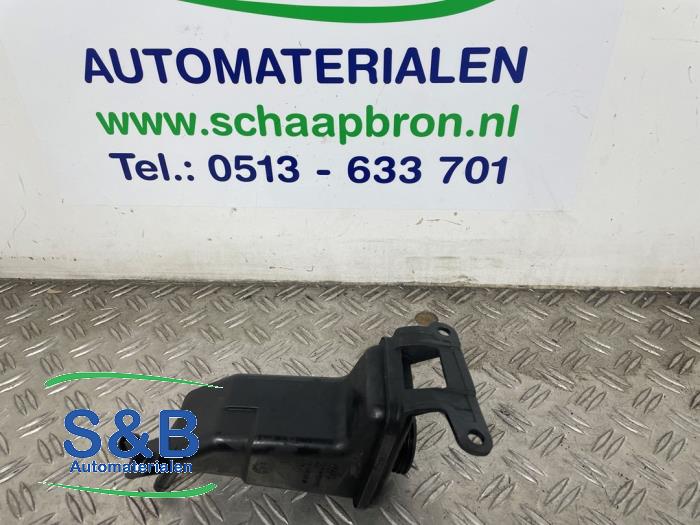 Begagnade Styrservotank Audi A4 (B6) 2.5 TDI V6 Quattro Pris € 15,00 Marginaltabell erbjuds av Schaap & Bron