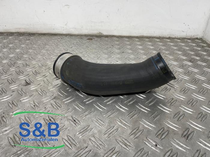 Gebrauchte Intercooler Schlauch Volkswagen Transporter/Caravelle T5 2.5 TDi 4Motion Preis € 25,00 Margenregelung angeboten von Schaap & Bron
