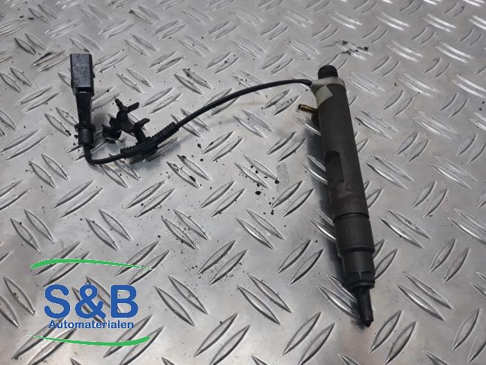 Używane Wtryskiwacz (Diesel) Volkswagen Golf IV (1J1) 1.9 TDI 110 Cena € 50,00 Procedura marży oferowane przez Schaap & Bron
