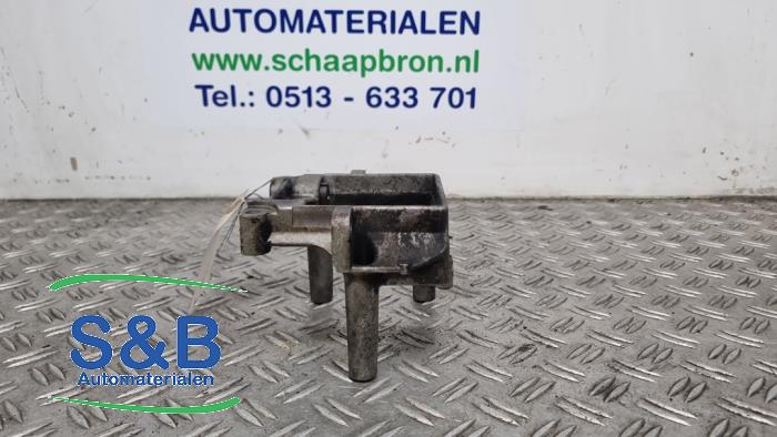 Usagé Support pompe direction assistée Audi A6 (C4) 2.6 V6 Quattro Prix € 30,00 Règlement à la marge proposé par Schaap & Bron